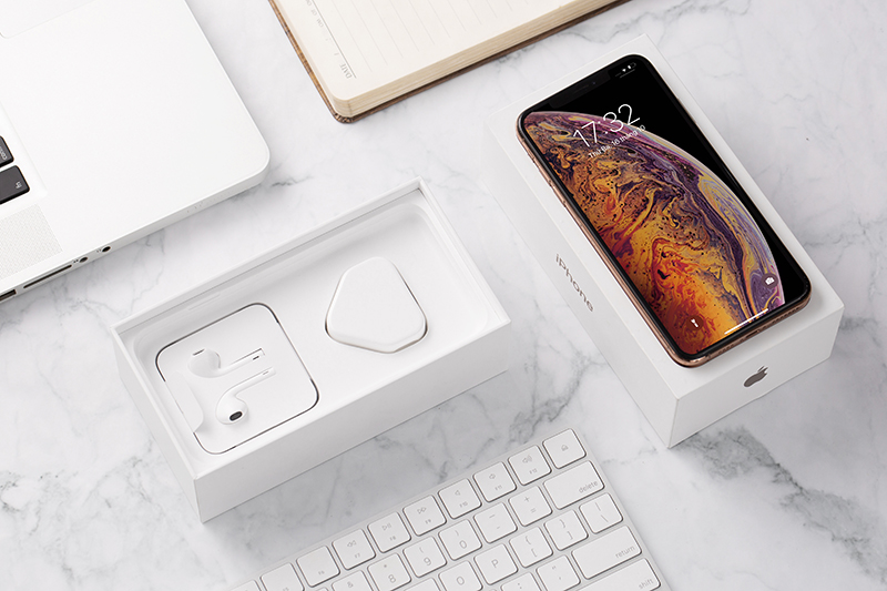 iphone xs max gold 10