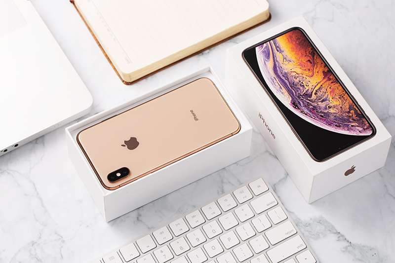iphone xs max gold 9